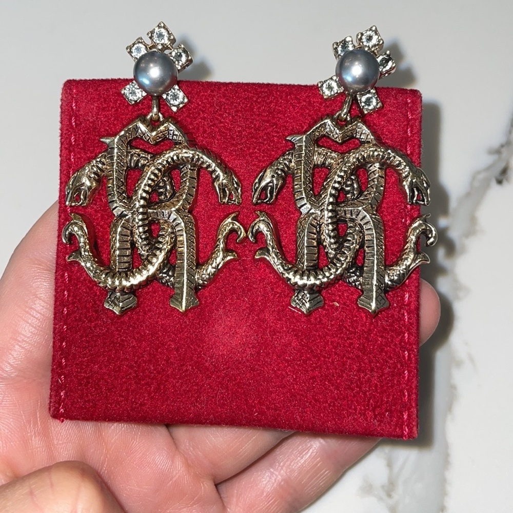 Roberto Cavalli Black Pearl Earrings like new condition For Sale Only PRICE FIRM